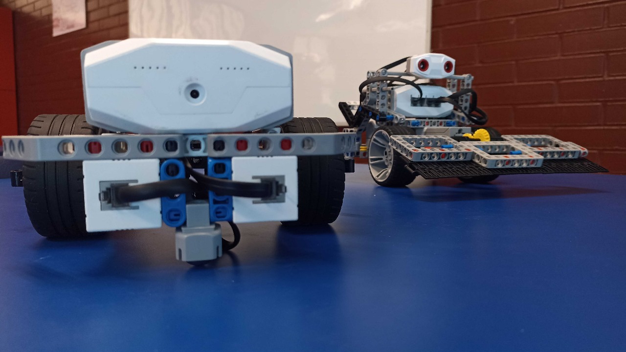 La robótica educativa ofrece a los estudiantes la oportunidad de explorar conceptos de ciencia.